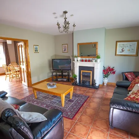 25 Holiday Village Killarney